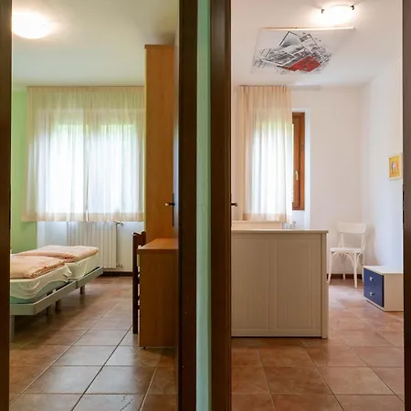 Apartment Casa Lucia 1 *